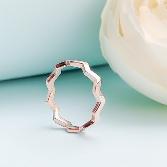 💍Pandora Polished Zigzag Ring - Picture 4 of 5